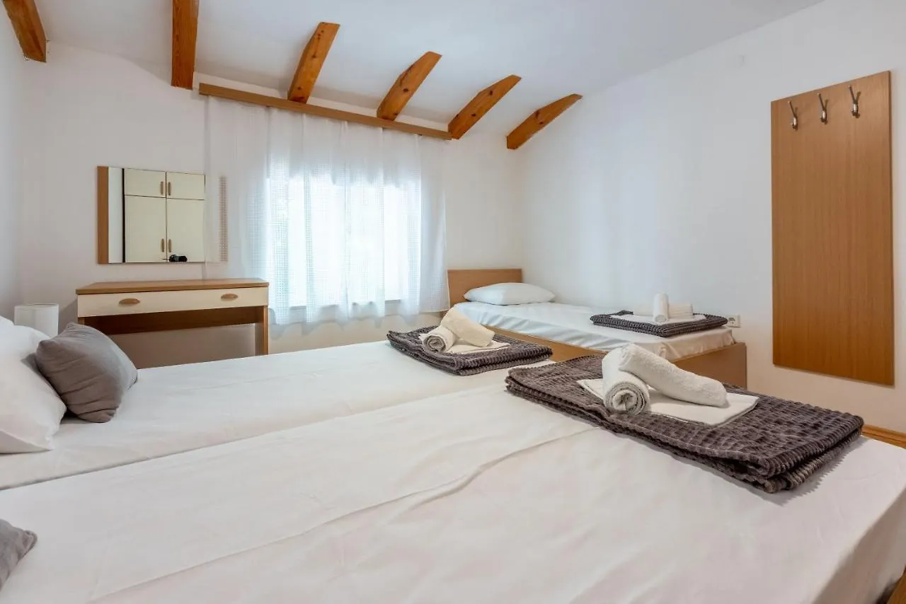 Apartments Neven Grižane Κροατία