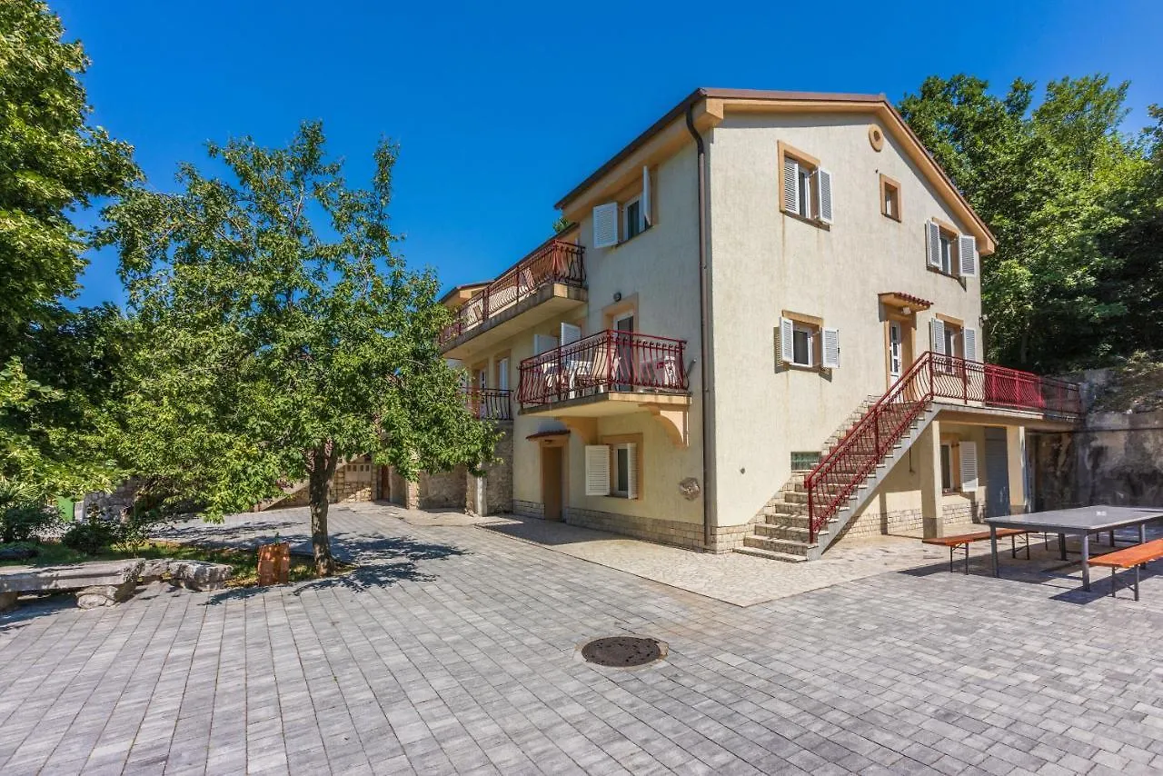Apartments Neven Grižane